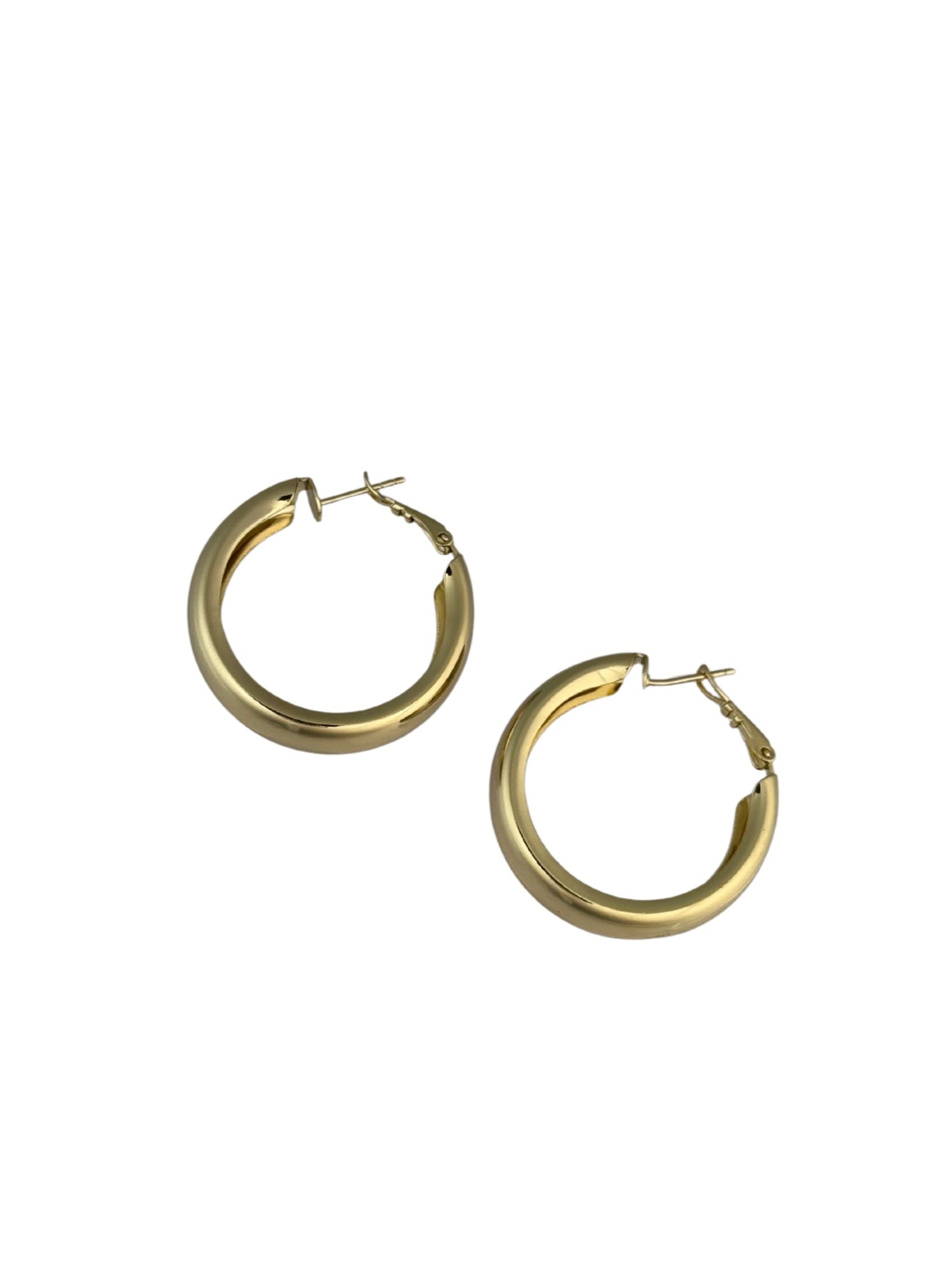Esmeralda Hoops