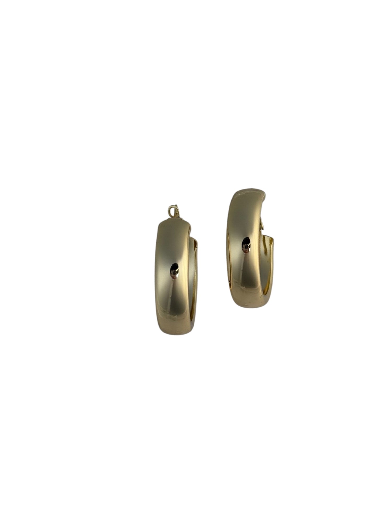 Esmeralda Hoops