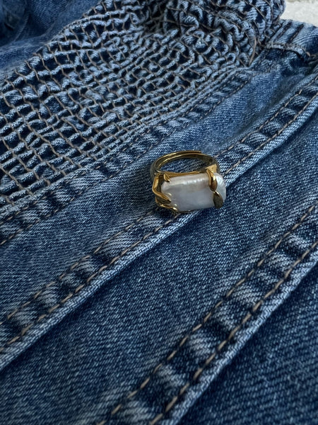 Eras Gold Ring