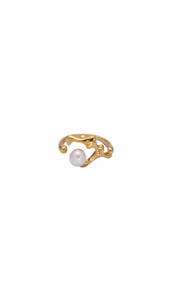 Val Pearl Ring
