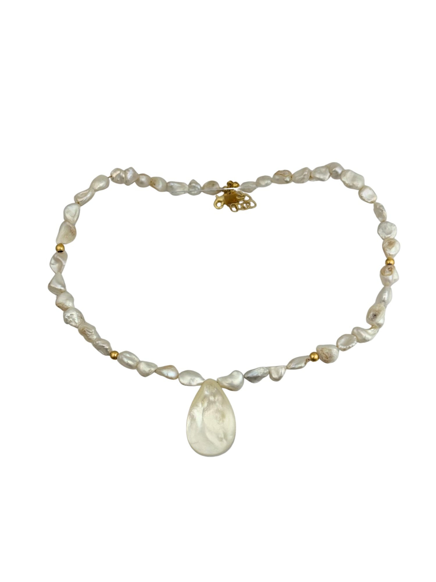 Concha Pearl Necklace