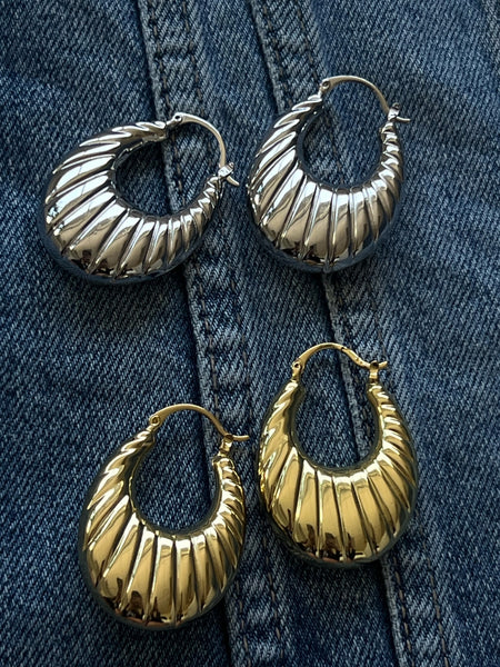 Shelly Hoop Earrings